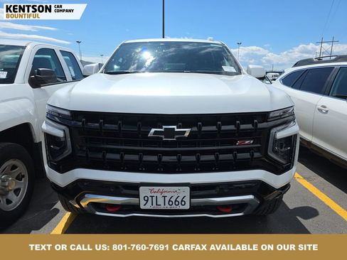 Used 2025 Chevrolet Suburban Z71 image 6