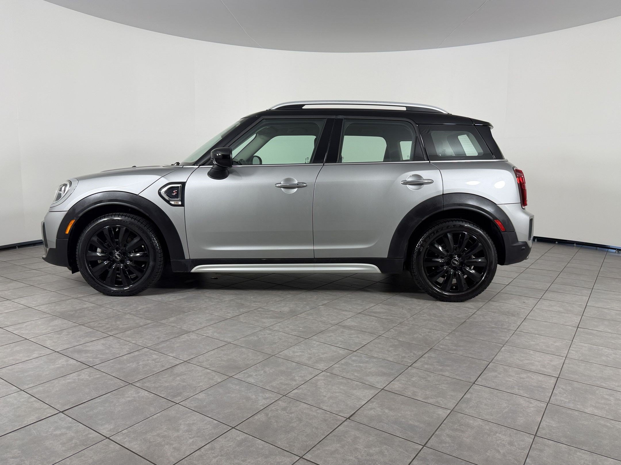 Certified 2024 MINI Cooper Countryman S FWD image 2