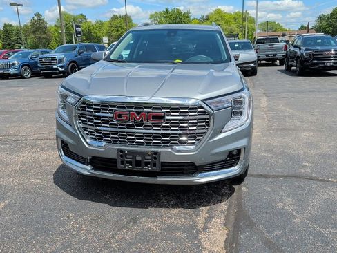 Used 2023 GMC Terrain Denali AWD/4WD image 3