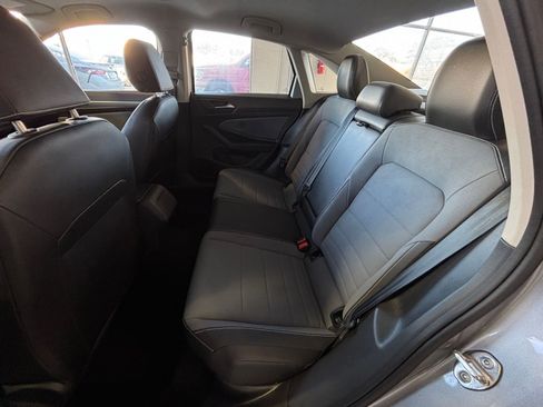 Used 2025 Volkswagen Jetta SE image 26