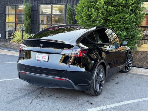 Used 2022 Tesla Model Y Performance AWD/4WD image 12