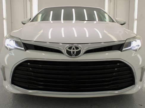 Used 2016 Toyota Avalon Touring image 27