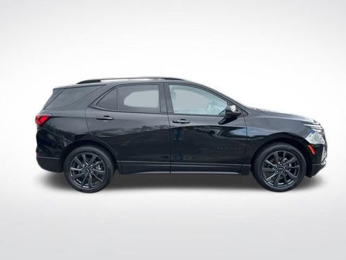 Used 2023 Chevrolet Equinox RS w/ LPO, Floor Liner Package FWD image 7