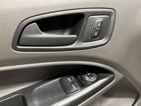 Used 2022 Ford Transit Connect XL image 22