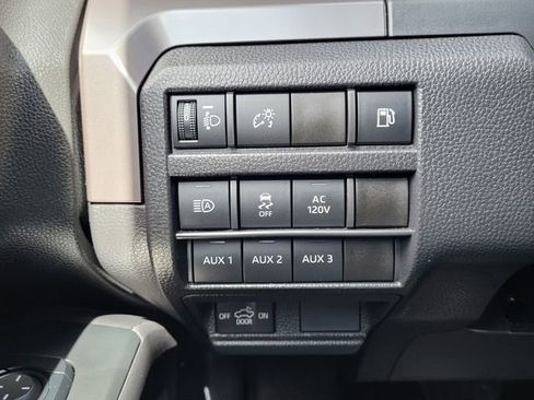 Used 2024 Toyota Tacoma TRD Off-Road w/ TRD Off Road Upgrade Package image 21