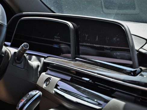 Used 2021 Cadillac Escalade ESV Sport AWD/4WD image 10