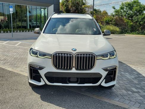 Used 2022 BMW X7 M50i w/ Dynamic Handling Package AWD/4WD image 8