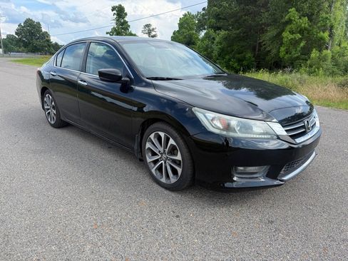 Used 2015 Honda Accord Sport image 4