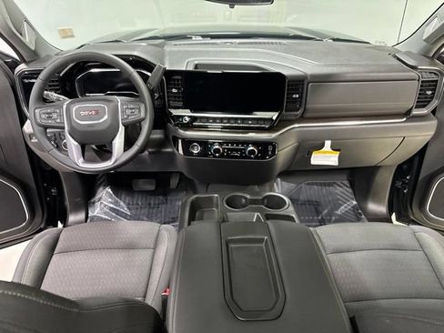 Used 2024 GMC Sierra 1500 Elevation AWD/4WD image 12