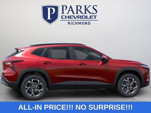 New 2026 Chevrolet Trax LT w/ Driver Confidence Package FWD image 5