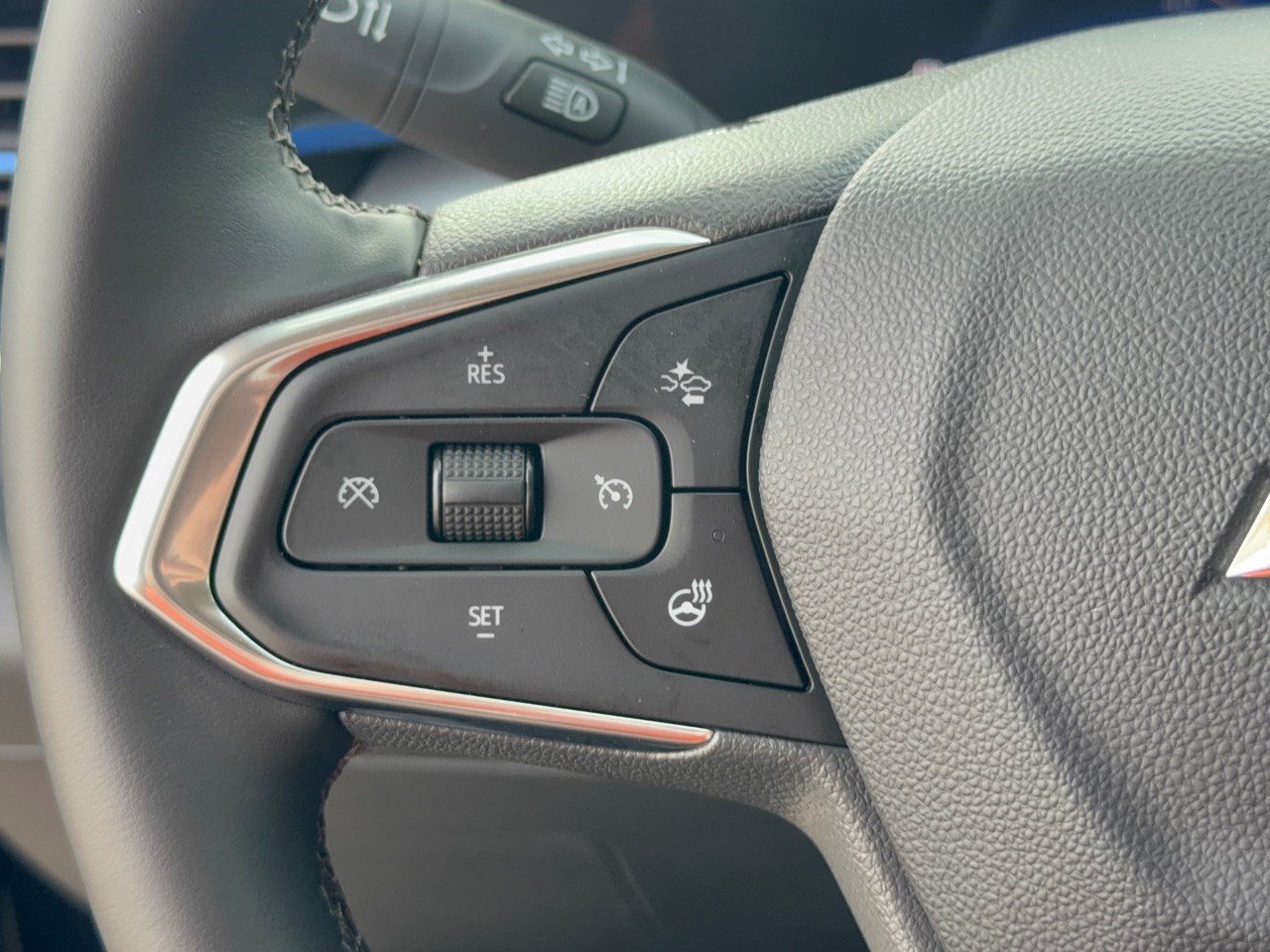 Certified 2026 Chevrolet Trax LT w/ Sunroof Package FWD image 18