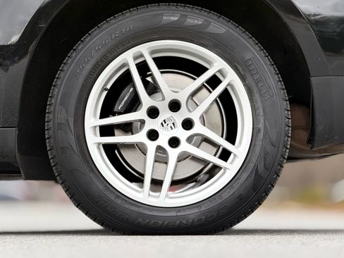 Used 2018 Porsche Macan Sport Edition image 18