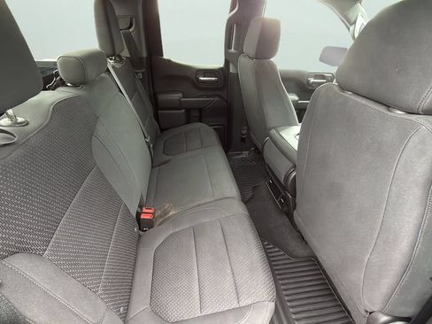 Used 2020 Chevrolet Silverado 1500 Custom w/ Custom Value Package AWD/4WD image 15
