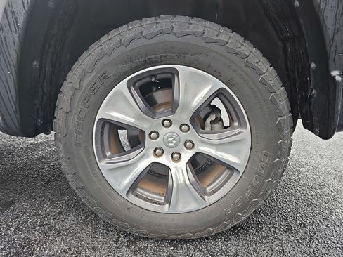 Used 2020 RAM 1500 Laramie AWD/4WD image 9