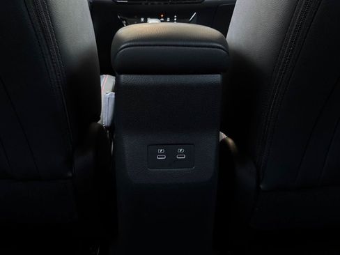 Used 2026 Nissan Kicks SR FWD image 13