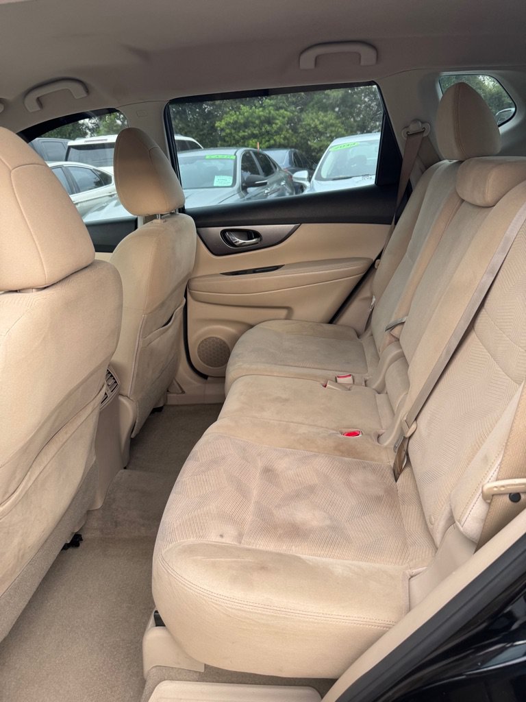 Used 2015 Nissan Rogue S FWD image 12