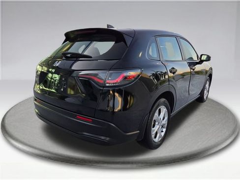 Used 2024 Honda HR-V LX image 8