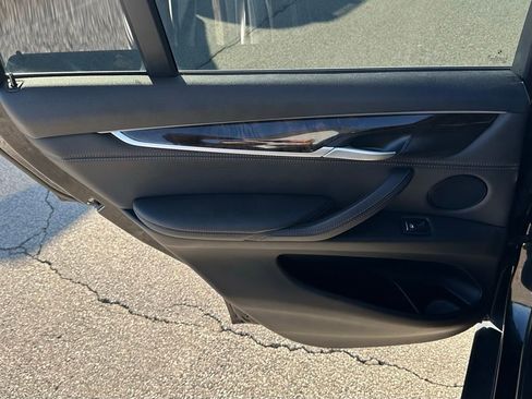 Used 2018 BMW X5 xDrive35i w/ M Sport Package image 19