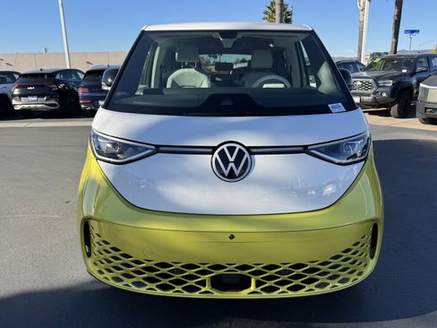 New 2025 Volkswagen ID. Buzz 1st Edition image 3