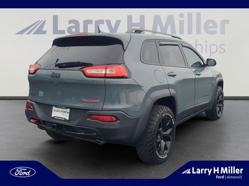 Used 2015 Jeep Cherokee Trailhawk w/ Leather Interior Group image 5