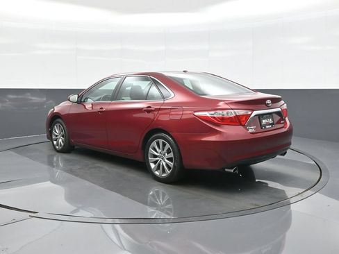 Used 2017 Toyota Camry XLE FWD image 5
