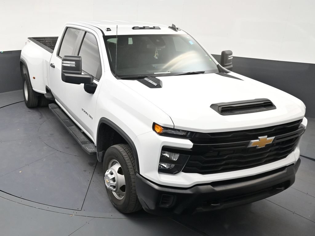 Used 2025 Chevrolet Silverado 3500 W/T AWD/4WD image 17