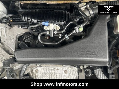 Used 2015 Nissan Rogue SV w/ SV Premium Package FWD image 16
