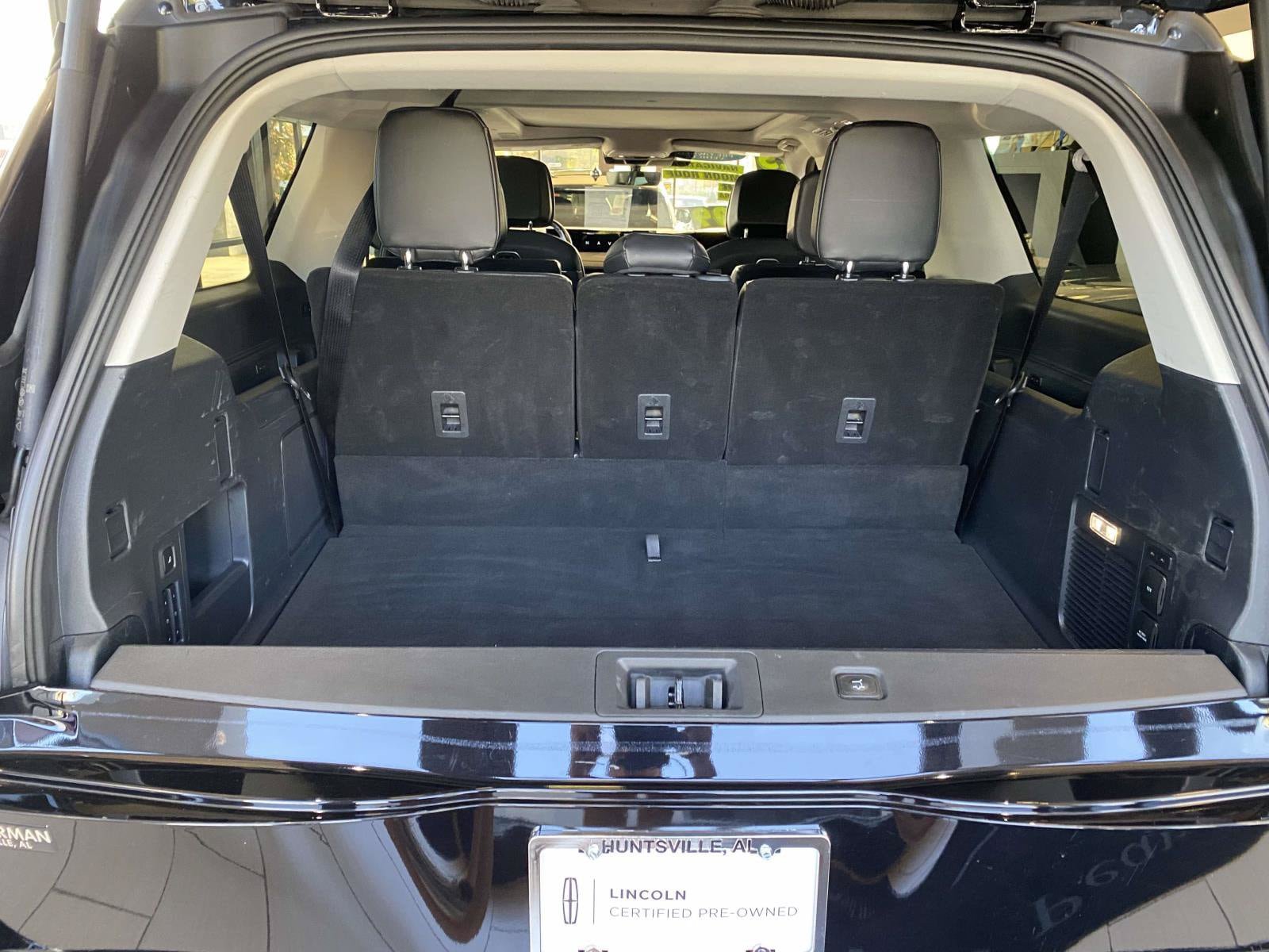 Certified 2025 Lincoln Navigator L Reserve AWD/4WD image 12