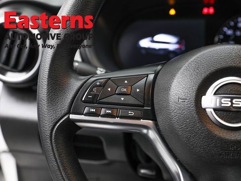 Used 2023 Nissan Kicks SV image 15