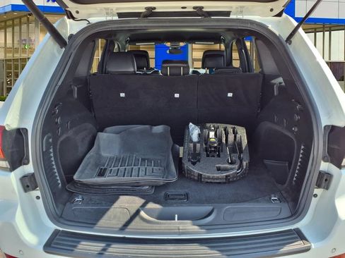 Used 2019 Jeep Grand Cherokee Altitude AWD/4WD image 23