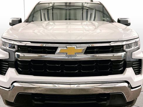 Used 2024 Chevrolet Silverado 1500 LT image 3