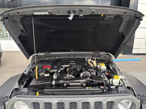 Used 2019 Jeep Wrangler Unlimited Sport S image 33
