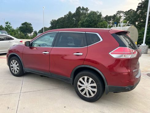 Used 2015 Nissan Rogue S FWD image 3