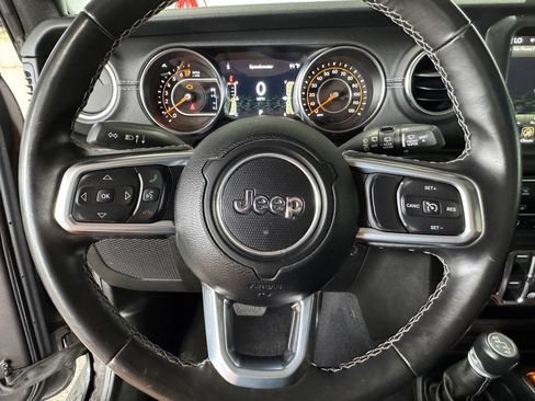 Used 2021 Jeep Wrangler Unlimited Sahara w/ Uconnect 4C Nav & Sound Group AWD/4WD image 14