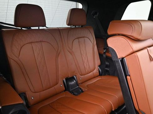 Used 2025 BMW X7 M60i AWD/4WD image 21