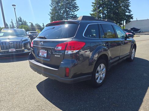 Used 2011 Subaru Outback 2.5i Premium w/ All-Weather Pkg AWD/4WD image 7