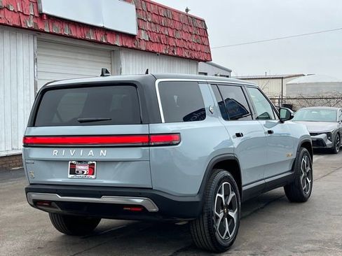 Used 2023 Rivian R1S Adventure image 15