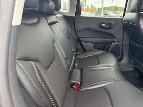 Used 2021 Jeep Compass Latitude w/ Driver Assistance Group AWD/4WD image 13