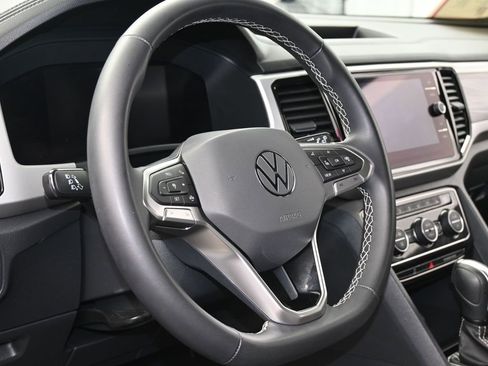 Used 2022 Volkswagen Atlas Cross Sport SE w/ Black Wheel Package image 14