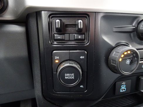 Used 2024 Ford F350 XL w/ Snow Plow Prep Package image 18