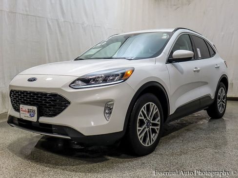 Used 2022 Ford Escape SEL image 2