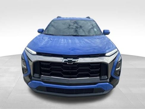 New 2026 Chevrolet Equinox ACTIV AWD/4WD image 2
