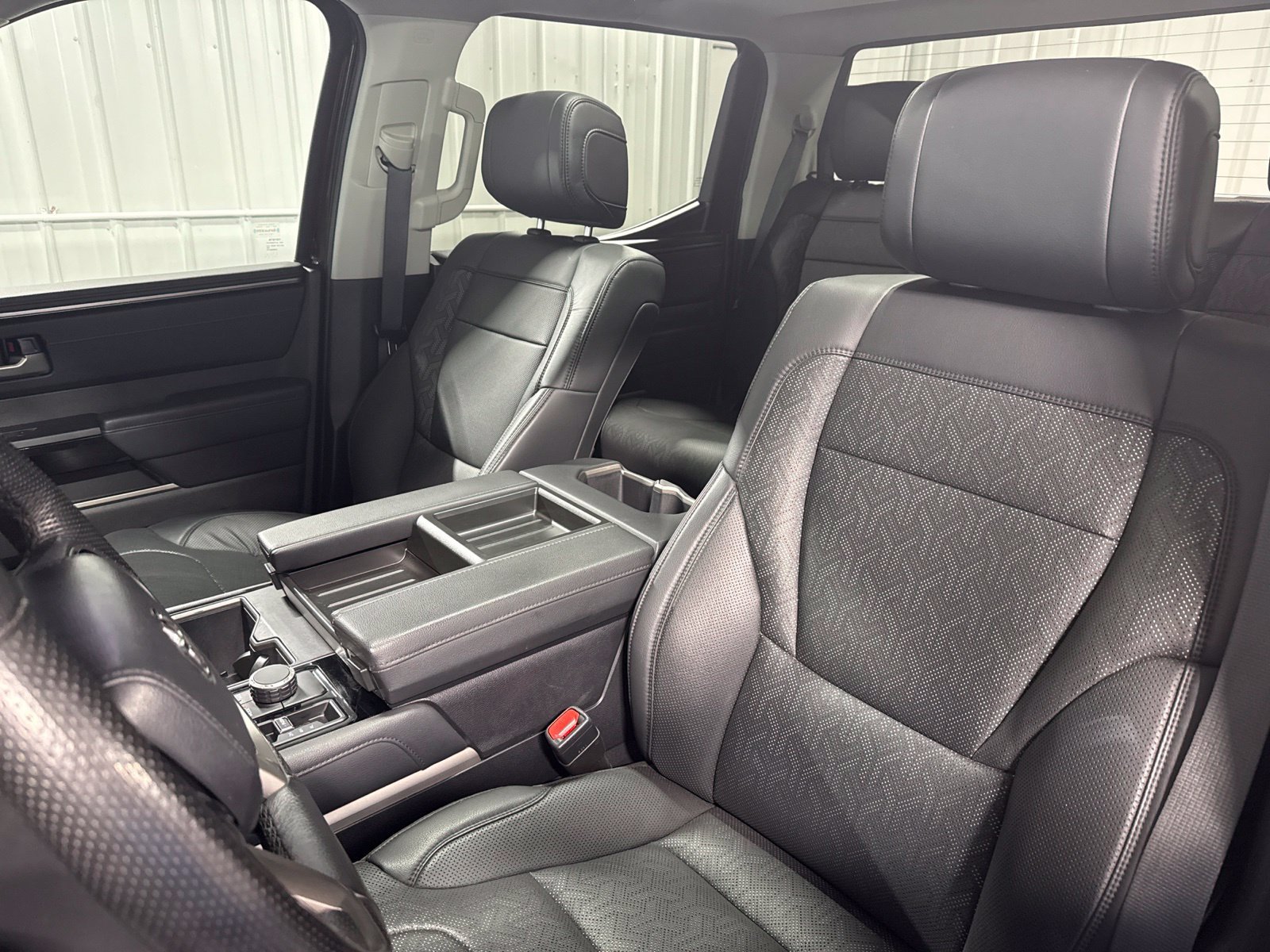 Used 2024 Toyota Tundra Limited w/ Power Package AWD/4WD image 29