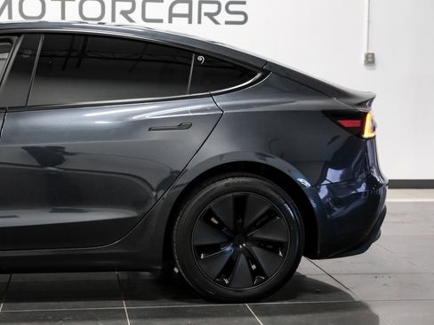 Used 2025 Tesla Model 3 Long Range image 17