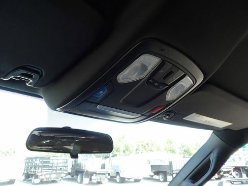 Used 2022 RAM 3500 Tradesman w/ Chrome Appearance Group AWD/4WD image 25