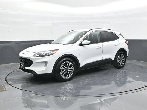 Used 2020 Ford Escape SEL FWD image 3