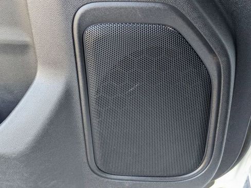 Used 2022 GMC Sierra 2500 SLT w/ SLT Convenience Package image 28