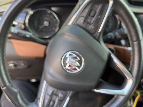 Used 2020 Buick Encore GX Essence w/ Experience Buick Package AWD/4WD image 6