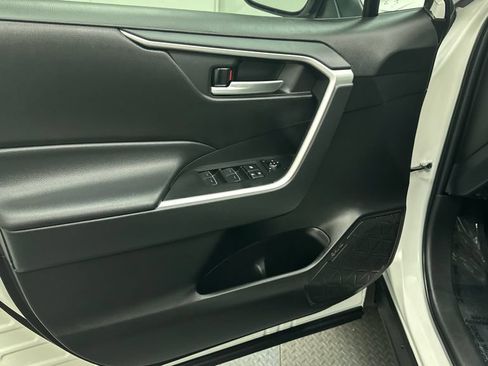 Certified 2023 Toyota RAV4 XLE AWD/4WD image 15