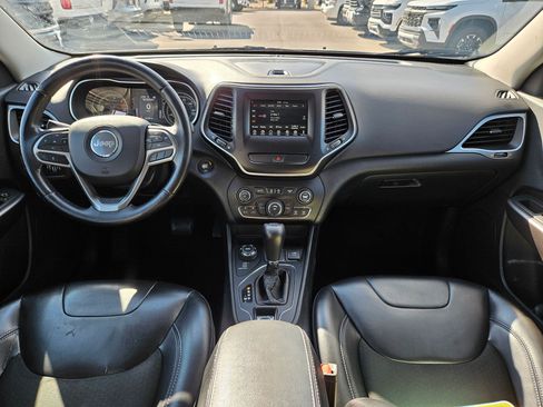 Used 2019 Jeep Cherokee Latitude Plus AWD/4WD image 27